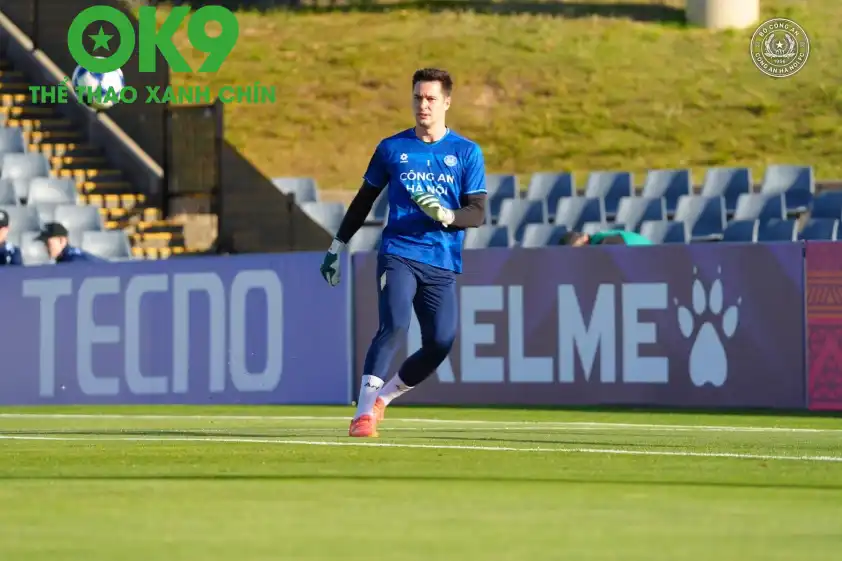 Filip Nguyễn vừa ra sân cho CAHN vào chiều ngày 6/11 Filip Nguyễn vừa ra sân cho CAHN vào chiều ngày 6/11